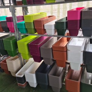 אדניות 20 ליטר בשלל צבעים כולל מגש